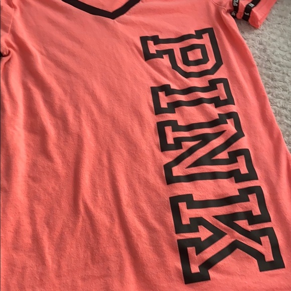 VICTORIAS SECRET PINK TEE SHIRT - Picture 2 of 4